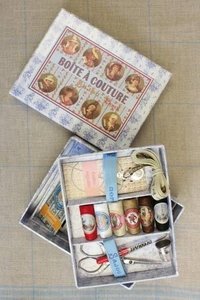 Sajou naaidoosje franse kledingdracht